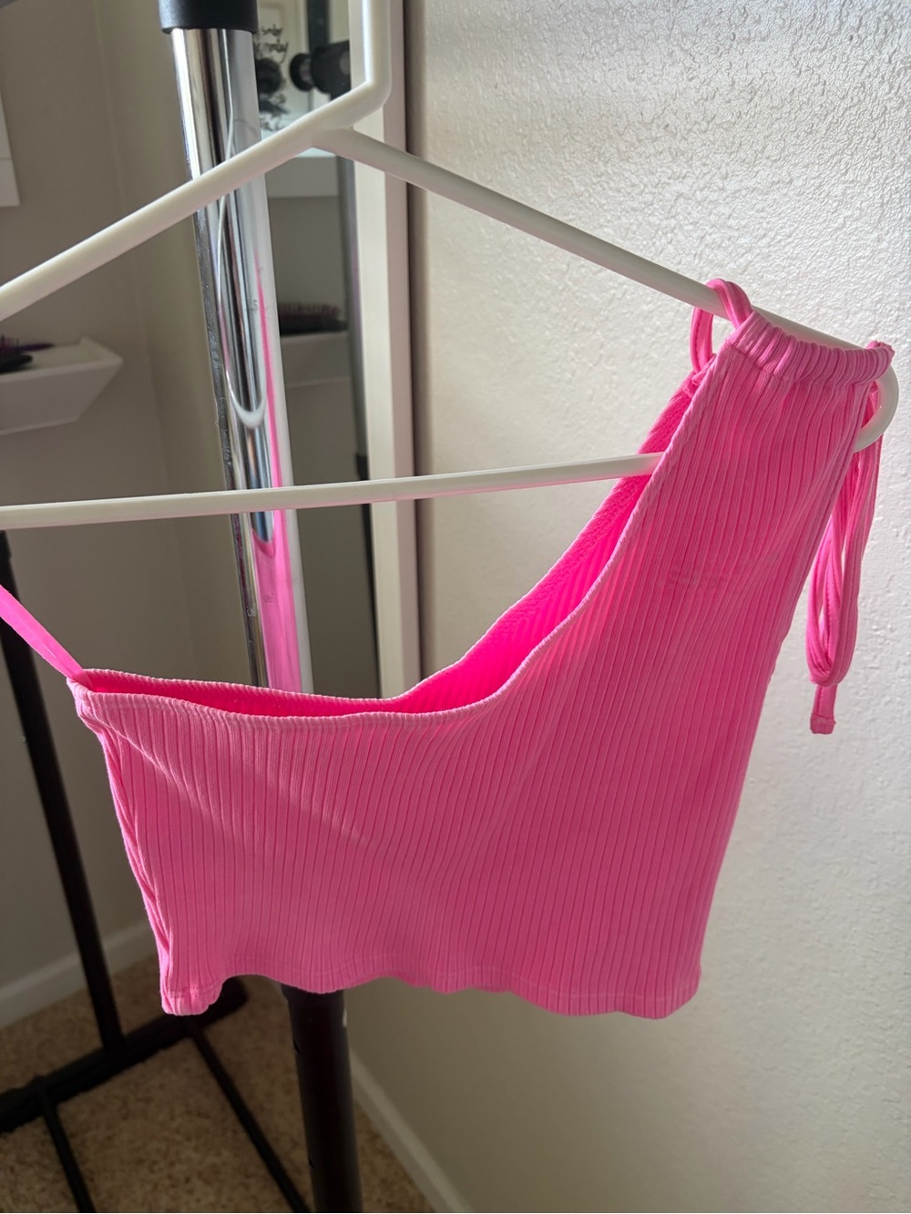 Ribbed One-Shoulder Crop Top - Bright Pink